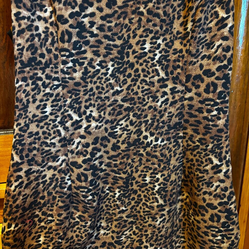 Astr Leopard Print Form Fitting Cocktail Dress Si… - image 2